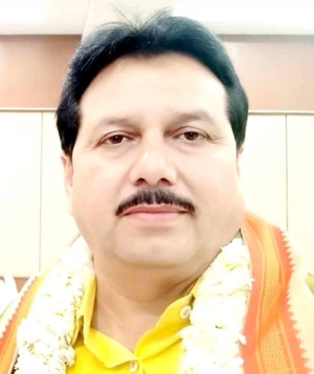 member Dr Vineet Kumar Tiwari